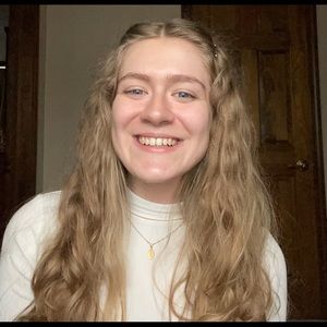 Meet your Posher, Laura